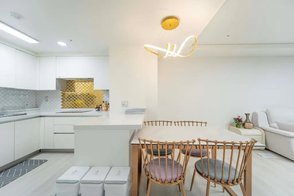 Apartment Haeundae Chocho House Stay 1 Busan